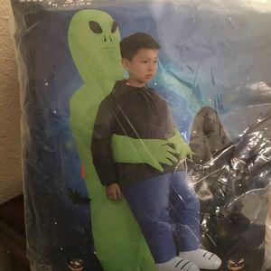 Brand new kid alien costume BOY not included 😆
